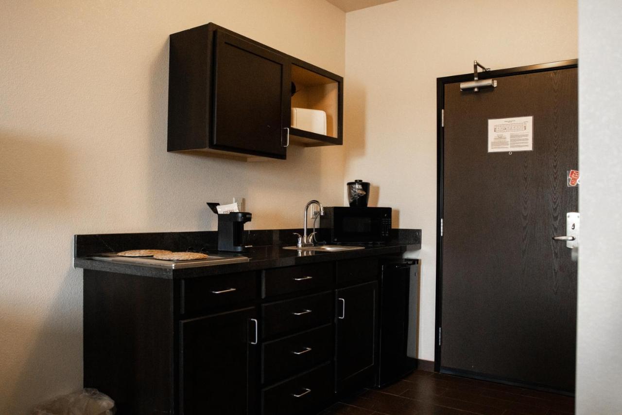 Black Gold Suites Stanley Luaran gambar